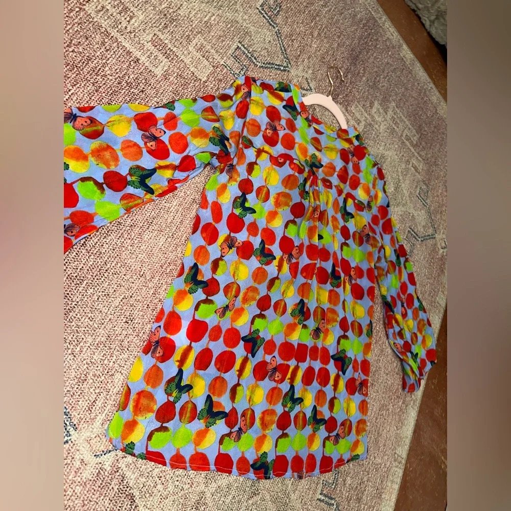 APNY polka dot butterfly 3/4 bell sleeve v neck vibrant flowy top XS